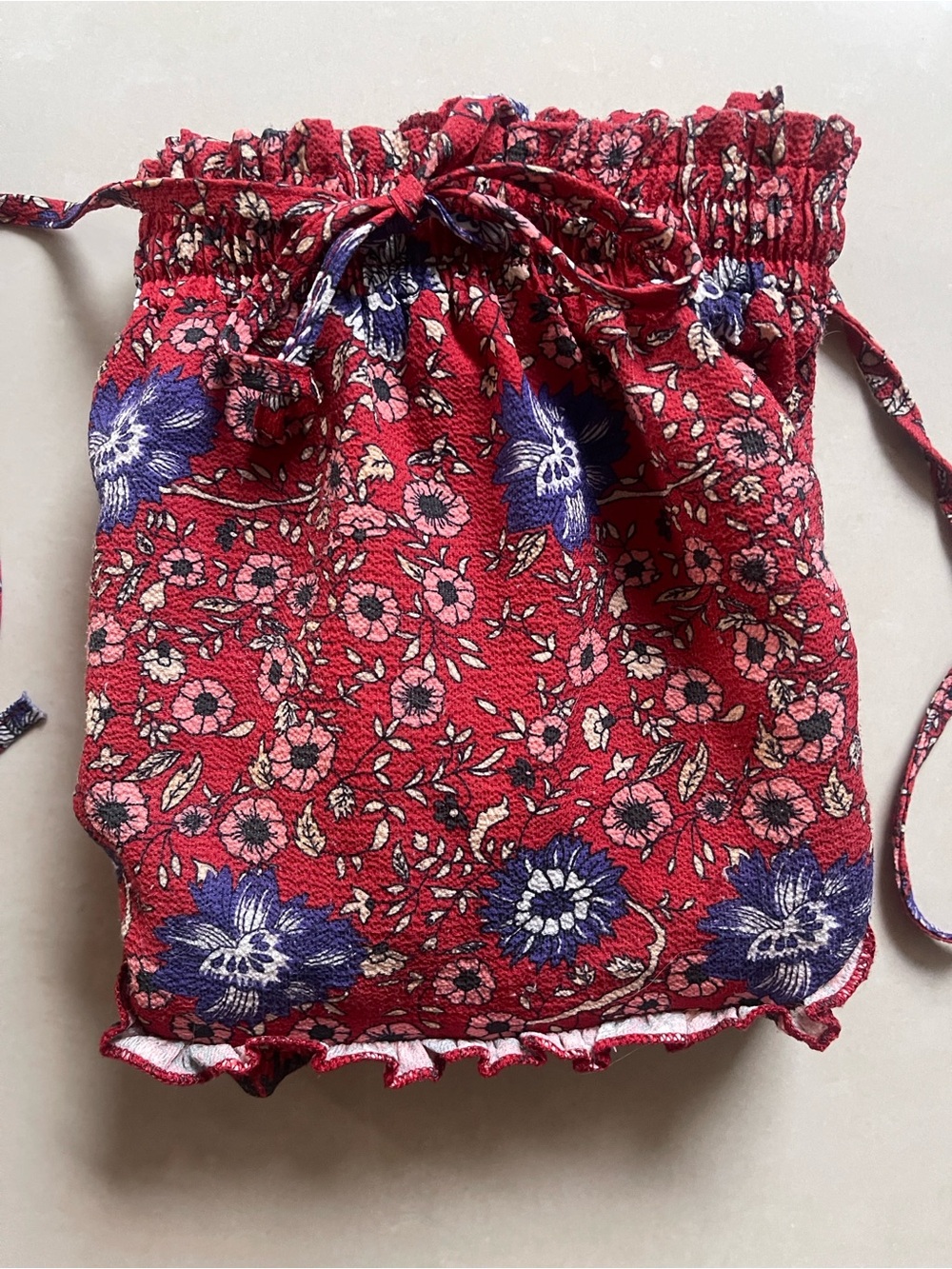 Really Pretty Skirt w/ a red & blue Floral print & Drawstring Size XL